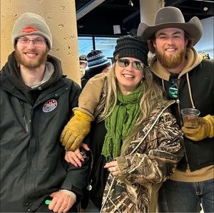 Meet your Posher, Lisa